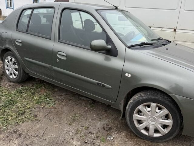 Бежевый Рено Clio Symbol, объемом двигателя 1.4 л и пробегом 190 тыс. км за 1250 $, фото 2 на Automoto.ua