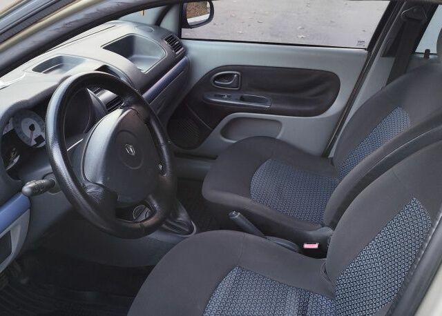 Бежевый Рено Clio Symbol, объемом двигателя 1.4 л и пробегом 154 тыс. км за 2750 $, фото 15 на Automoto.ua