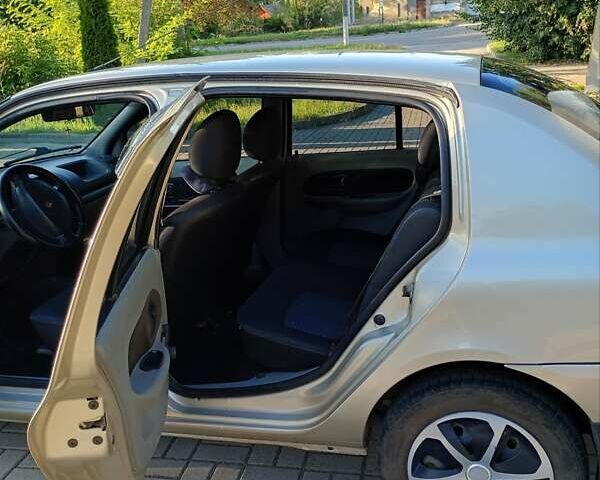 Бежевий Рено Clio Symbol, об'ємом двигуна 1.4 л та пробігом 144 тис. км за 3700 $, фото 10 на Automoto.ua