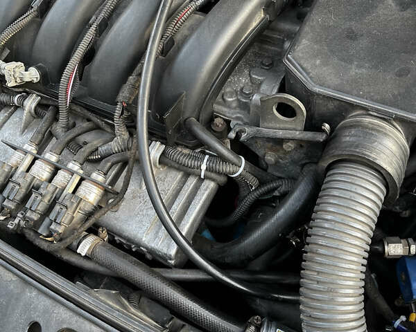 Черный Рено Clio Symbol, объемом двигателя 1.4 л и пробегом 266 тыс. км за 2800 $, фото 16 на Automoto.ua