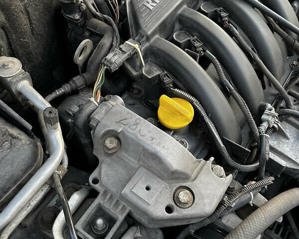 Черный Рено Clio Symbol, объемом двигателя 1.4 л и пробегом 266 тыс. км за 2800 $, фото 17 на Automoto.ua