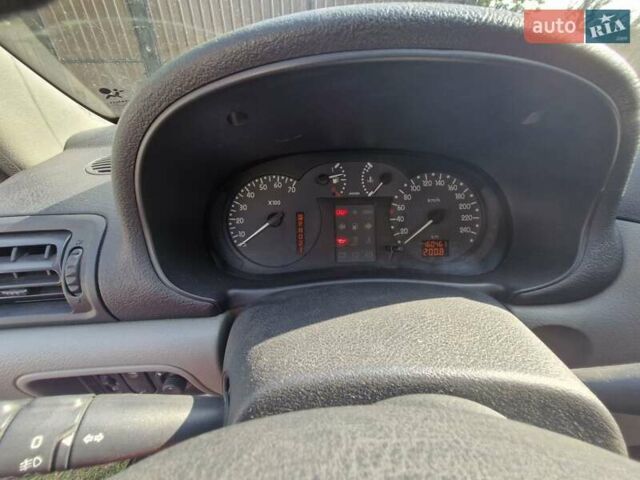 Черный Рено Clio Symbol, объемом двигателя 1.4 л и пробегом 160 тыс. км за 3900 $, фото 19 на Automoto.ua