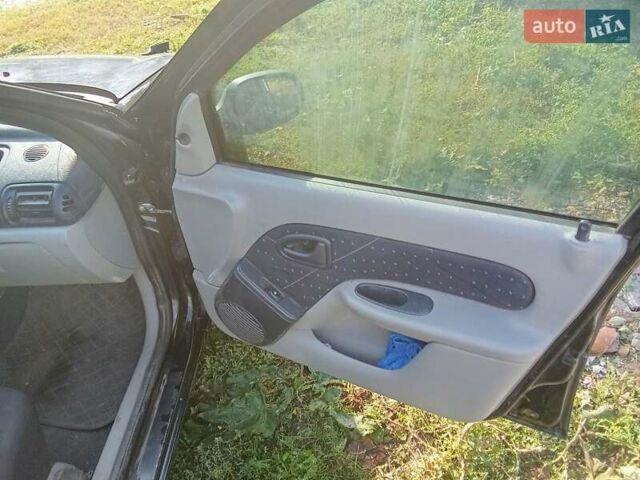 Чорний Рено Clio Symbol, об'ємом двигуна 1.4 л та пробігом 264 тис. км за 3100 $, фото 6 на Automoto.ua