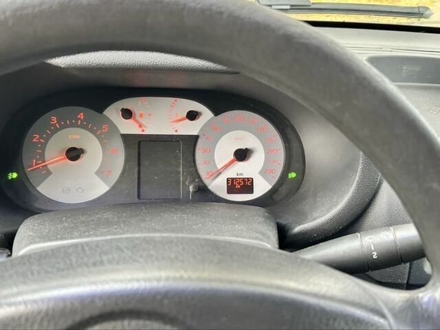 Рено Clio Symbol 2006 в Борисполе на Automoto.ua Черный Рено Clio Symbol, объемом двигателя 1.4 л и пробегом 312 тыс. км за 5015 $, фото 3 на Automoto.ua