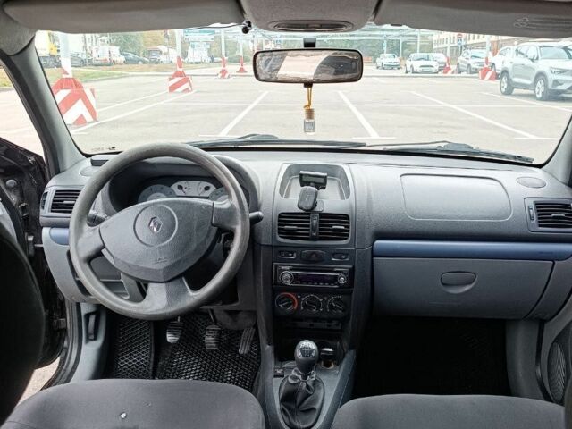 Черный Рено Clio Symbol, объемом двигателя 1.4 л и пробегом 267 тыс. км за 2650 $, фото 2 на Automoto.ua