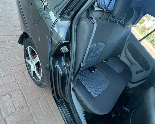 Черный Рено Clio Symbol, объемом двигателя 1.39 л и пробегом 237 тыс. км за 3600 $, фото 15 на Automoto.ua