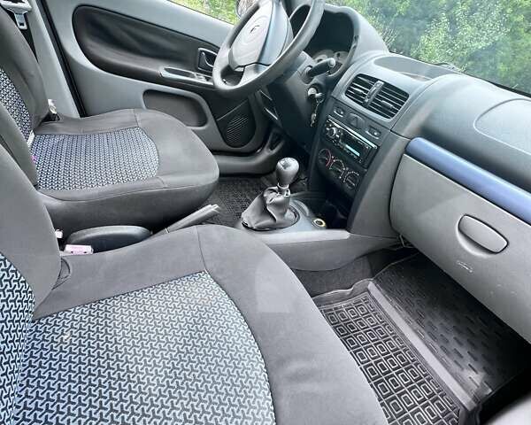 Чорний Рено Clio Symbol, об'ємом двигуна 1.4 л та пробігом 153 тис. км за 3200 $, фото 4 на Automoto.ua