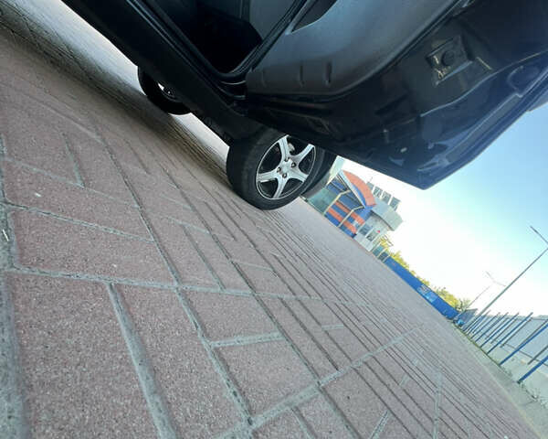 Черный Рено Clio Symbol, объемом двигателя 1.39 л и пробегом 237 тыс. км за 3600 $, фото 19 на Automoto.ua