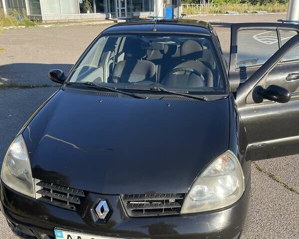 Черный Рено Clio Symbol, объемом двигателя 1.39 л и пробегом 160 тыс. км за 3200 $, фото 4 на Automoto.ua