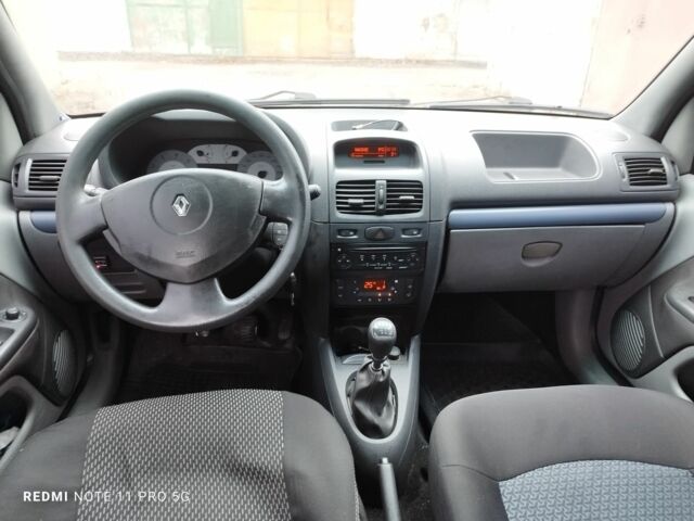 Черный Рено Clio Symbol, объемом двигателя 1.4 л и пробегом 157 тыс. км за 3000 $, фото 10 на Automoto.ua