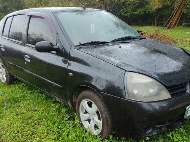 Черный Рено Clio Symbol, объемом двигателя 1.4 л и пробегом 300 тыс. км за 2700 $, фото 2 на Automoto.ua