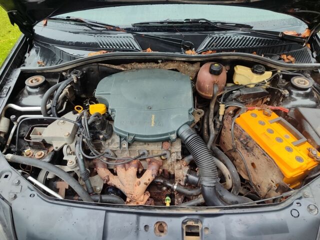 Черный Рено Clio Symbol, объемом двигателя 1.4 л и пробегом 300 тыс. км за 2700 $, фото 7 на Automoto.ua