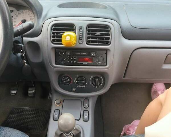 Червоний Рено Clio Symbol, об'ємом двигуна 1.4 л та пробігом 208 тис. км за 2999 $, фото 11 на Automoto.ua