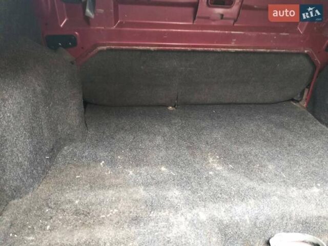 Рено Clio Symbol 2003 в Килие на Automoto.ua Красный Рено Clio Symbol, объемом двигателя 1.4 л и пробегом 400 тыс. км за 2500 $, фото 4 на Automoto.ua