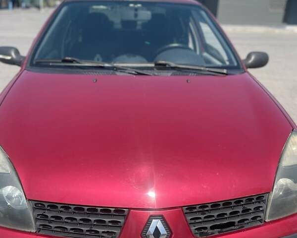 Красный Рено Clio Symbol, объемом двигателя 1.4 л и пробегом 243 тыс. км за 2800 $, фото 3 на Automoto.ua