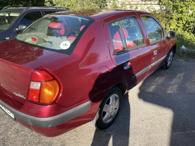 Красный Рено Clio Symbol, объемом двигателя 1.39 л и пробегом 281 тыс. км за 2600 $, фото 8 на Automoto.ua