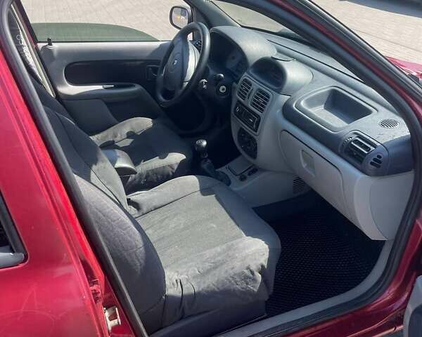 Червоний Рено Clio Symbol, об'ємом двигуна 1.4 л та пробігом 243 тис. км за 2800 $, фото 7 на Automoto.ua