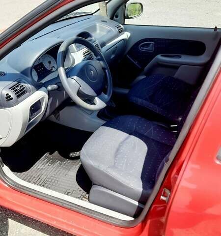 Красный Рено Clio Symbol, объемом двигателя 1.4 л и пробегом 138 тыс. км за 3600 $, фото 22 на Automoto.ua