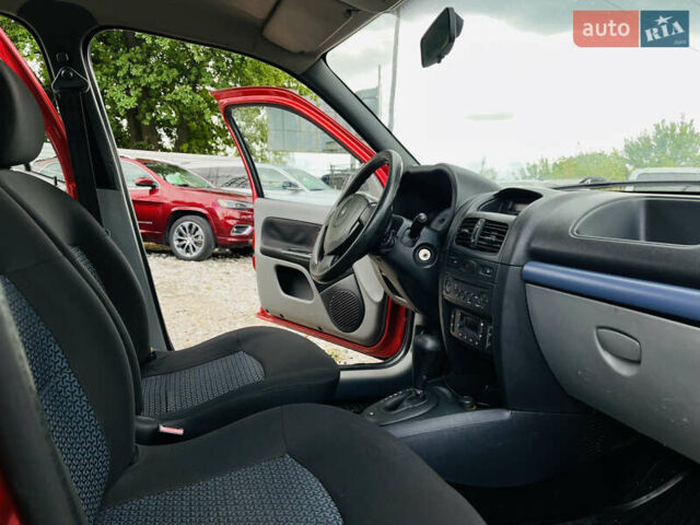 Красный Рено Clio Symbol, объемом двигателя 1.39 л и пробегом 179 тыс. км за 4700 $, фото 20 на Automoto.ua