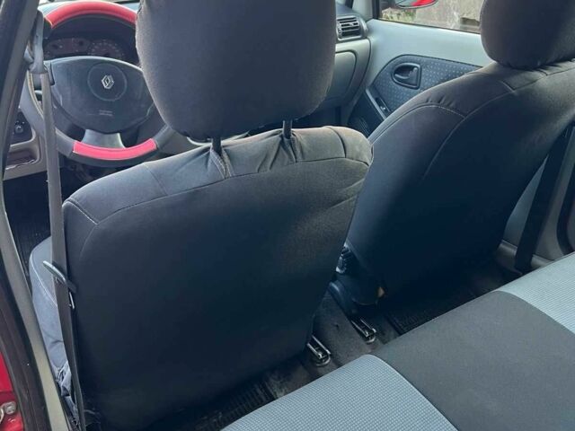 Червоний Рено Clio Symbol, об'ємом двигуна 1.4 л та пробігом 170 тис. км за 3650 $, фото 5 на Automoto.ua