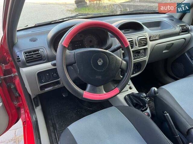 Червоний Рено Clio Symbol, об'ємом двигуна 1.4 л та пробігом 170 тис. км за 4700 $, фото 5 на Automoto.ua