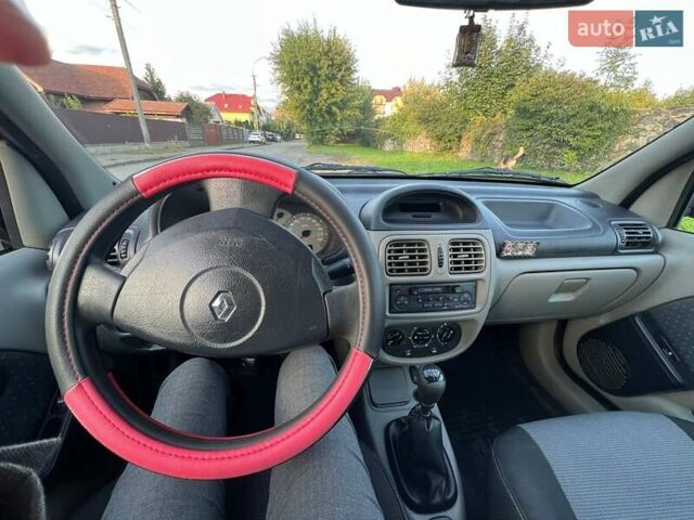 Червоний Рено Clio Symbol, об'ємом двигуна 1.4 л та пробігом 170 тис. км за 4700 $, фото 2 на Automoto.ua