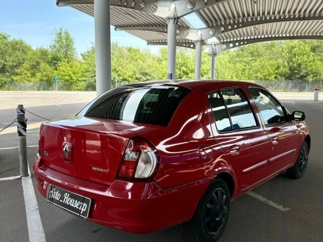 Красный Рено Clio Symbol, объемом двигателя 0 л и пробегом 261 тыс. км за 3200 $, фото 4 на Automoto.ua