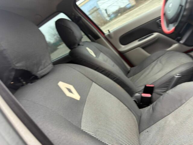 Красный Рено Clio Symbol, объемом двигателя 0 л и пробегом 180 тыс. км за 3650 $, фото 20 на Automoto.ua