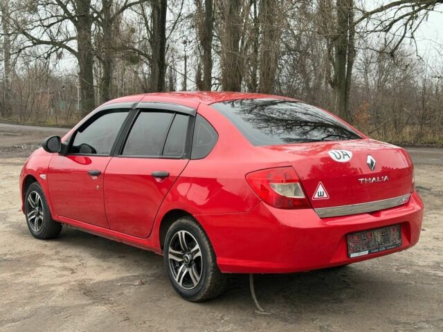 Красный Рено Clio Symbol, объемом двигателя 0 л и пробегом 180 тыс. км за 3650 $, фото 5 на Automoto.ua