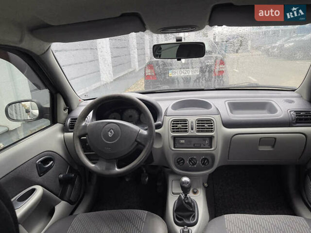 Рено Clio Symbol, объемом двигателя 0 л и пробегом 200 тыс. км за 3200 $, фото 7 на Automoto.ua