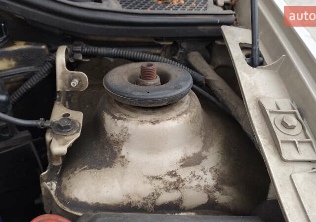 Рено Clio Symbol, объемом двигателя 0 л и пробегом 211 тыс. км за 2700 $, фото 24 на Automoto.ua