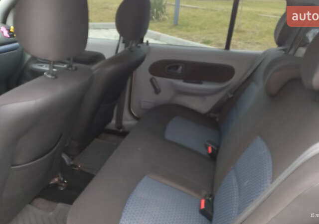 Рено Clio Symbol, объемом двигателя 0 л и пробегом 211 тыс. км за 2700 $, фото 4 на Automoto.ua