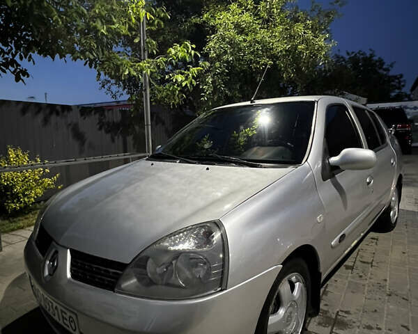 Рено Clio Symbol, объемом двигателя 1.4 л и пробегом 300 тыс. км за 3400 $, фото 2 на Automoto.ua