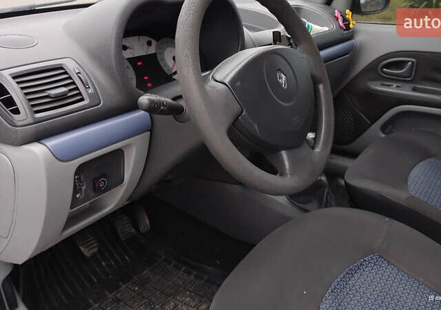 Рено Clio Symbol, объемом двигателя 0 л и пробегом 211 тыс. км за 2700 $, фото 9 на Automoto.ua