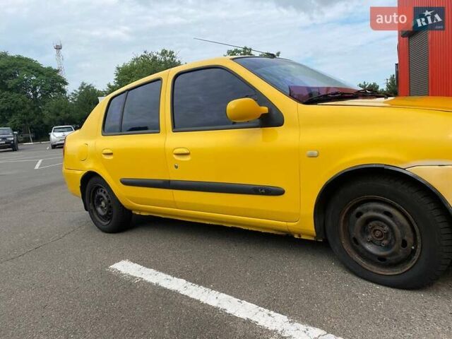 Желтый Рено Clio Symbol, объемом двигателя 1.39 л и пробегом 290 тыс. км за 3000 $, фото 1 на Automoto.ua