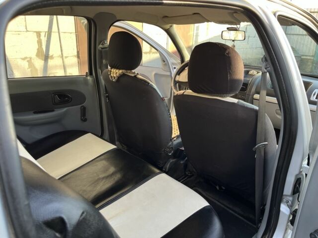 Рено Clio Symbol 2007 в Хмельницком на Automoto.ua Серый Рено Clio Symbol, объемом двигателя 1.4 л и пробегом 264 тыс. км за 2600 $, фото 4 на Automoto.ua