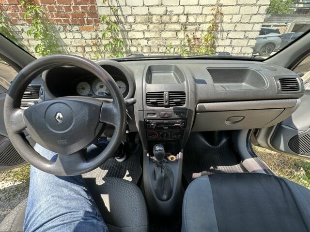 Сірий Рено Clio Symbol, об'ємом двигуна 1.4 л та пробігом 135 тис. км за 3800 $, фото 6 на Automoto.ua