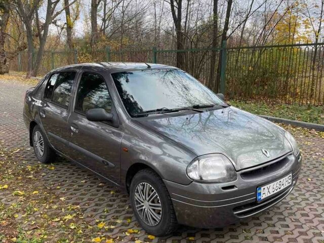Серый Рено Clio Symbol, объемом двигателя 1.4 л и пробегом 231 тыс. км за 2450 $, фото 1 на Automoto.ua
