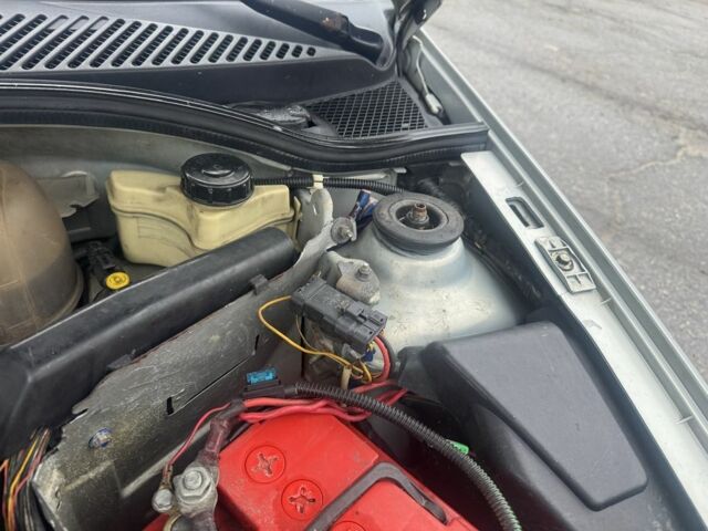 Сірий Рено Clio Symbol, об'ємом двигуна 1.4 л та пробігом 250 тис. км за 1600 $, фото 5 на Automoto.ua