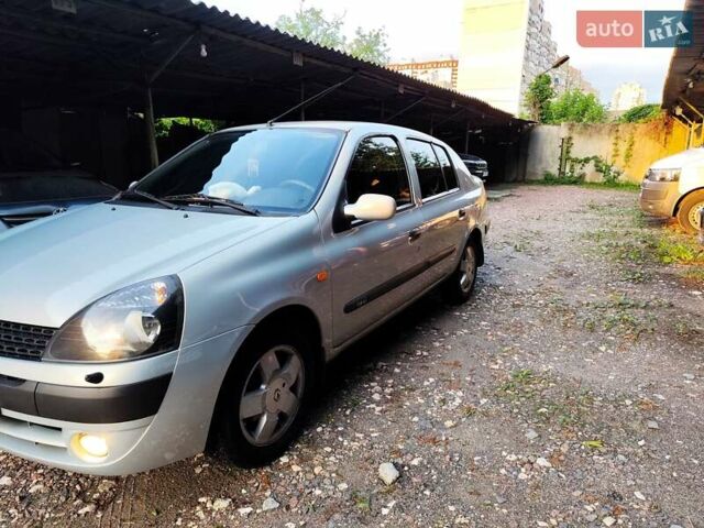 Серый Рено Clio Symbol, объемом двигателя 1.4 л и пробегом 113 тыс. км за 3900 $, фото 1 на Automoto.ua