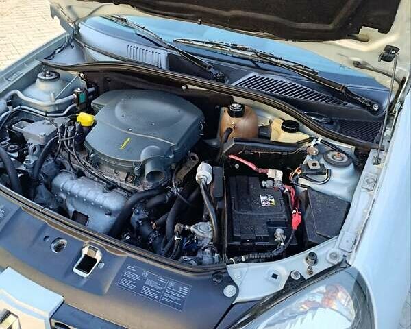 Серый Рено Clio Symbol, объемом двигателя 1.4 л и пробегом 276 тыс. км за 2450 $, фото 26 на Automoto.ua