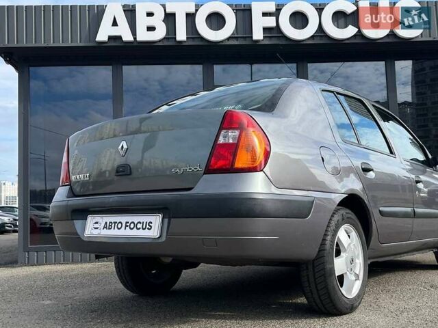 Серый Рено Clio Symbol, объемом двигателя 1.4 л и пробегом 121 тыс. км за 4990 $, фото 7 на Automoto.ua
