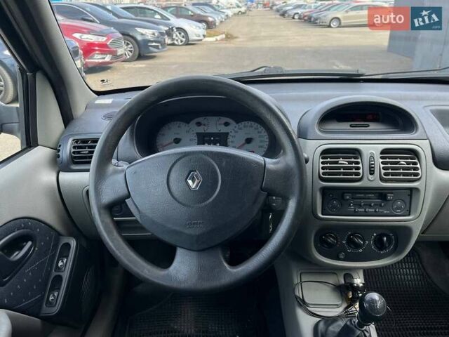 Серый Рено Clio Symbol, объемом двигателя 1.4 л и пробегом 121 тыс. км за 4990 $, фото 14 на Automoto.ua
