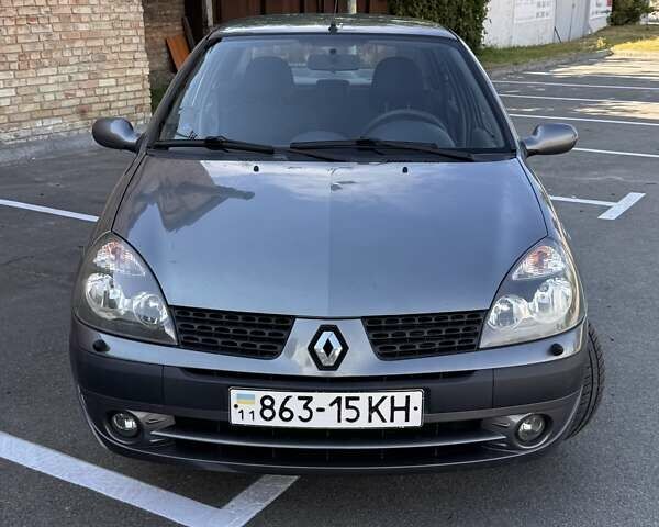 Серый Рено Clio Symbol, объемом двигателя 1.4 л и пробегом 121 тыс. км за 5000 $, фото 6 на Automoto.ua