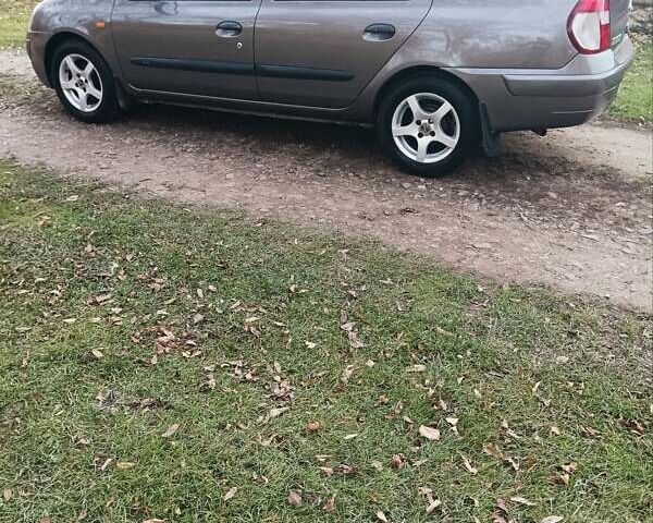 Серый Рено Clio Symbol, объемом двигателя 1.4 л и пробегом 277 тыс. км за 2799 $, фото 3 на Automoto.ua