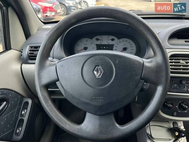 Серый Рено Clio Symbol, объемом двигателя 1.4 л и пробегом 121 тыс. км за 4990 $, фото 15 на Automoto.ua