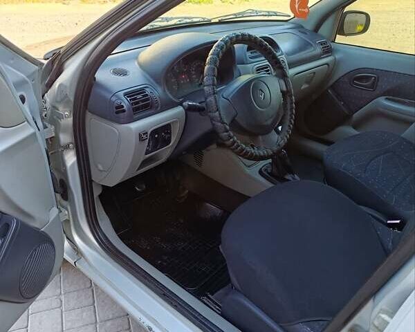 Серый Рено Clio Symbol, объемом двигателя 1.4 л и пробегом 276 тыс. км за 2450 $, фото 22 на Automoto.ua