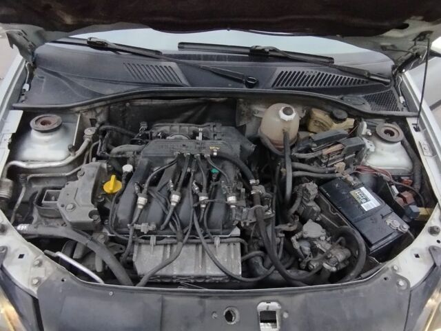 Серый Рено Clio Symbol, объемом двигателя 1.4 л и пробегом 290 тыс. км за 3350 $, фото 18 на Automoto.ua