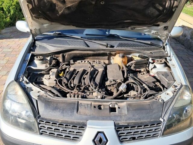 Серый Рено Clio Symbol, объемом двигателя 1.4 л и пробегом 238 тыс. км за 3700 $, фото 6 на Automoto.ua