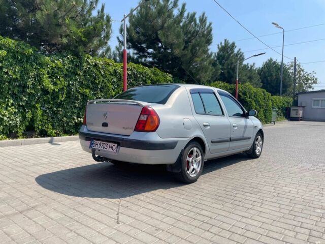 Серый Рено Clio Symbol, объемом двигателя 1.4 л и пробегом 285 тыс. км за 166500 $, фото 2 на Automoto.ua